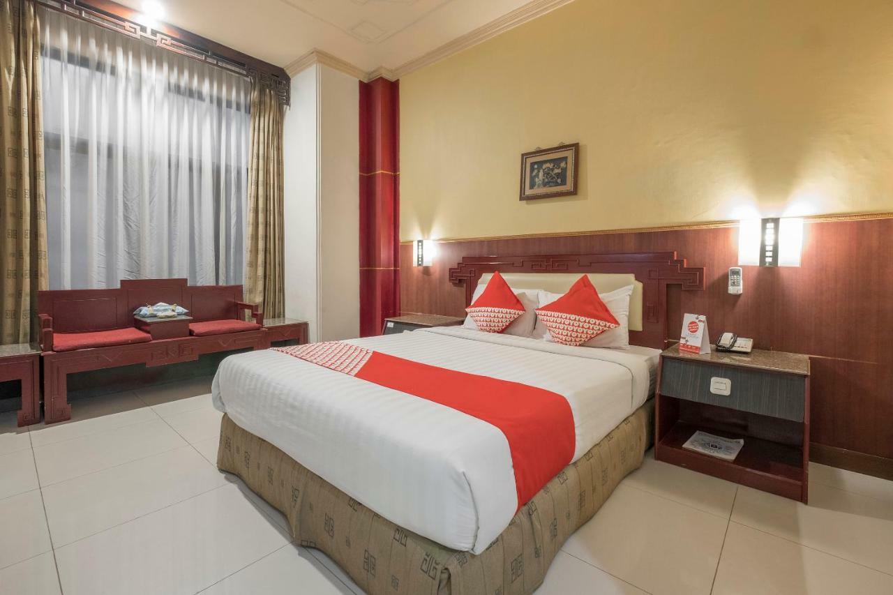Oyo 821 Hotel Dinasti Makasar Zewnętrze zdjęcie