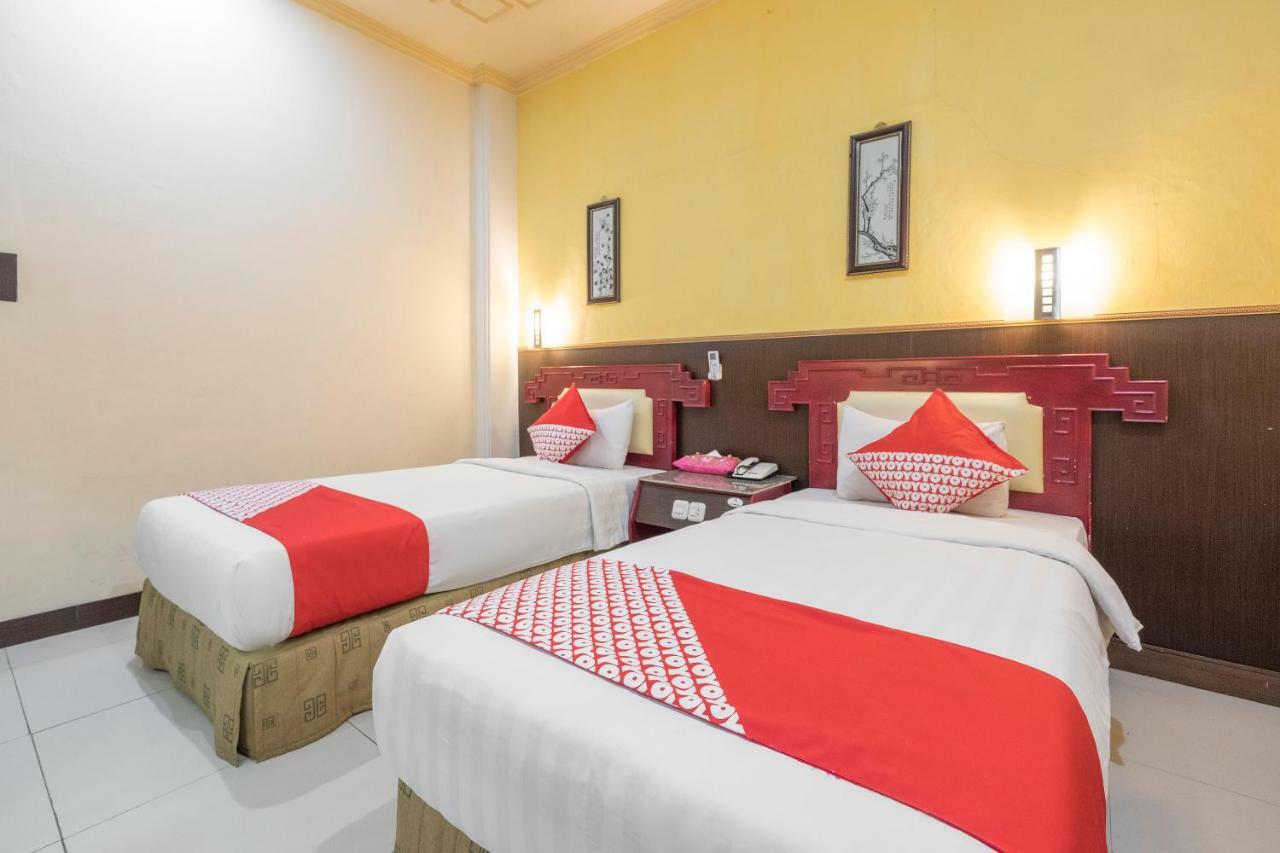 Oyo 821 Hotel Dinasti Makasar Zewnętrze zdjęcie
