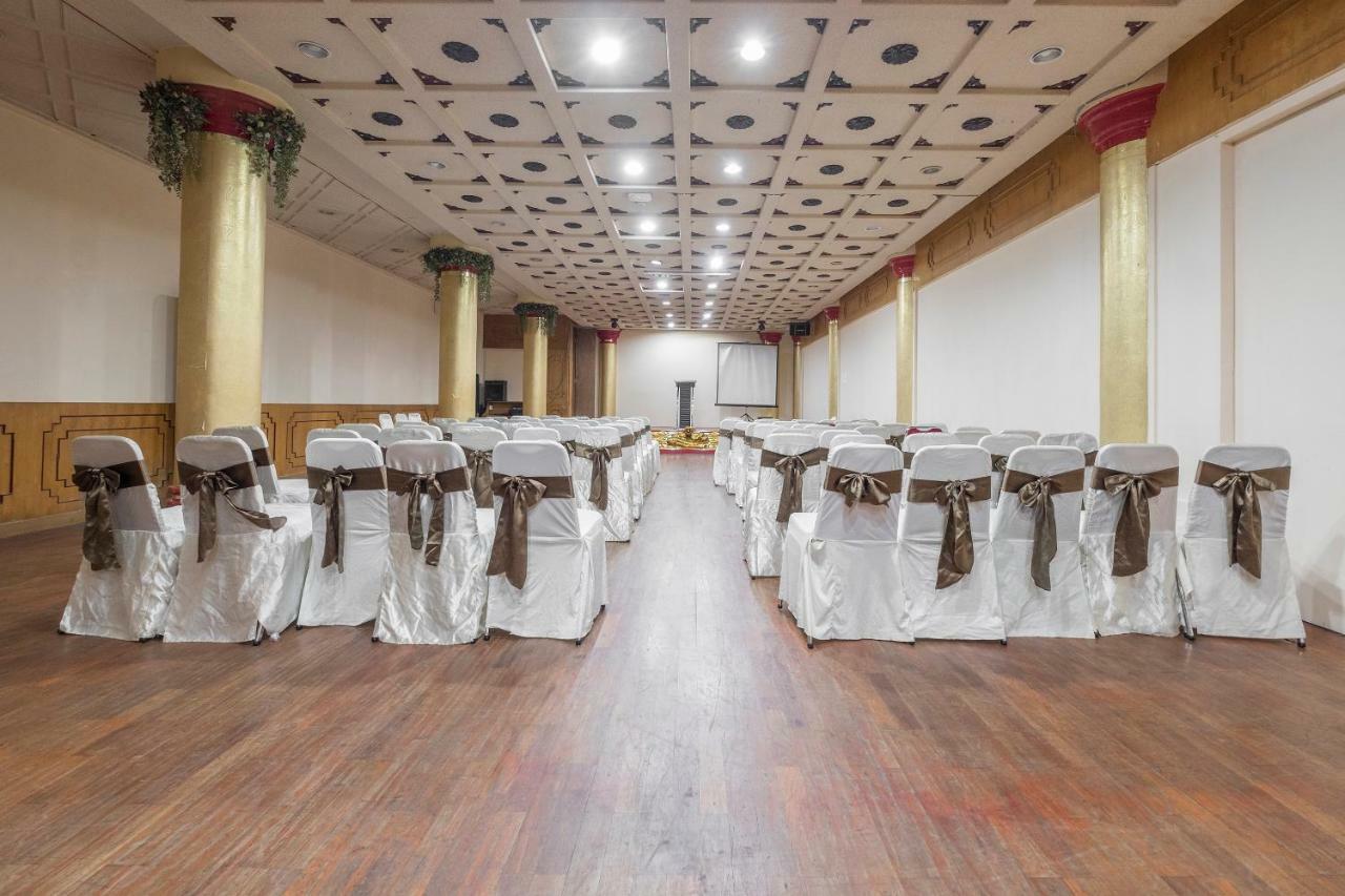 Oyo 821 Hotel Dinasti Makasar Zewnętrze zdjęcie